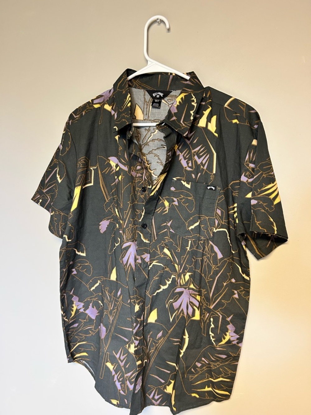 Men's Short Sleeve Tropical Print Shirt - Black with Yellow & Lavender